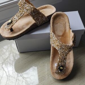 Gold Glitter Thong Sandals for Women - Plush Footbed